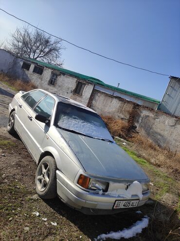 Volkswagen: Volkswagen Passat: 1988 г., 1.8 л, Механика, Бензин, Седан