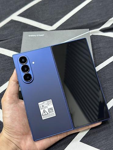 Samsung Galaxy Z Fold 7, 256 ГБ, цвет - Голубой, Беспроводная зарядка — 1