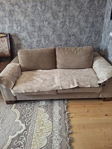 klassik divanlar: İki nəfərlik yumşaq divan - Rəng: açıq qəhvəyi/bej tonları - Parça — 1