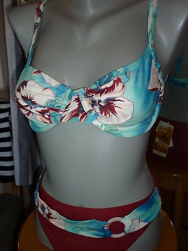 iris smart: Više setova kupaćih bikinija, veličine S–M. Model na fotografiji: - — 2