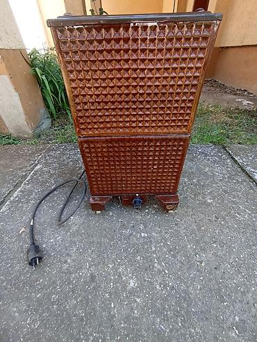 dvd player za auto: Šamotna pećnica 2 Kw, dimenzije 53 cm x 30 cm x 20 cm, cena 2500 — 1