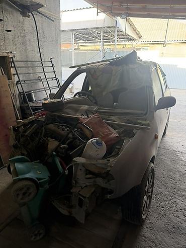 2 8: Nissan Micra: 1999 г., 1.3 л, Автомат, Бензин, Хэтчбэк — 4