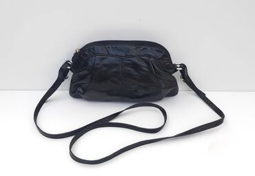ARTHUR & ASTON crossbody torba NOVO Materijal Vestacka koza