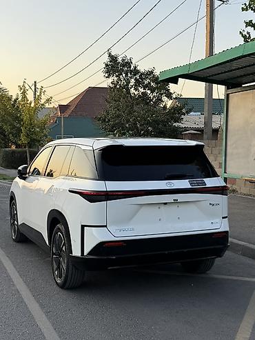 byd ex5: Toyota bZ3X: 2026 г., 1 л, Автомат, Электромобиль, Кроссовер — 5
