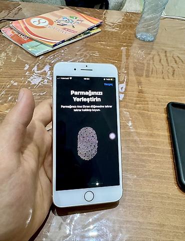 ipod touch 8: IPhone 8 Plus, 64 GB, Qızılı, Barmaq izi — 3