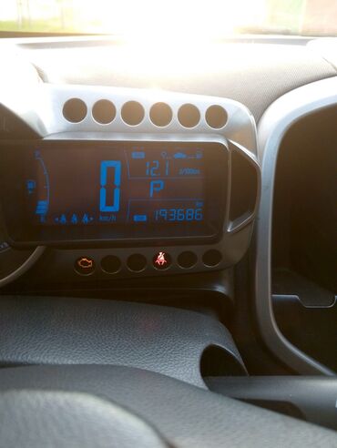 Chevrolet: Chevrolet Aveo: 1.4 l | 2012 il 193600 km Sedan — 10