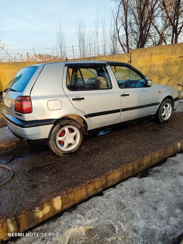 ауди сатам: Volkswagen Golf: 1994 г., 1.6 л, Механика, Бензин, Хетчбек