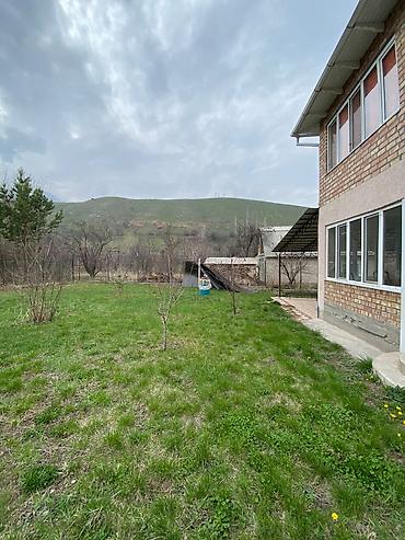 Посуточная аренда домов: 150 м², 3 комнаты, Балкон застеклен, Бронированные двери, Видеонаблюдение — 11