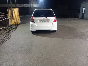 года фит: Honda Fit: 2002 г., 1.3 л, Вариатор, Бензин, Универсал