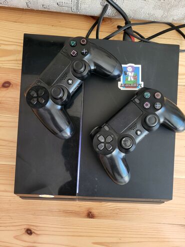 PS4 (Sony Playstation 4): Ps 4 fat 500 gb ustunde 2 dualshock ve sekilde gorduyunuz oyunlar