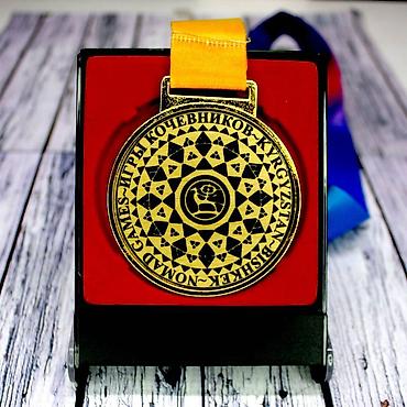 Значки, ордена и медали: Медали с вашим текстом на заказ с любым текстом за короткие сроки — 13
