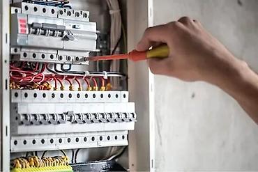 Ремонт под ключ: Сантехнические и электромонтажные работы под ключ Что выполняем: - — 4