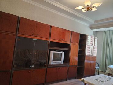 Uzunmüddətli kirayə mənzillər: Saray Mtk 1 otaqlı tam əşyalı mənzil kirayə verilir. Kondisioner — 8