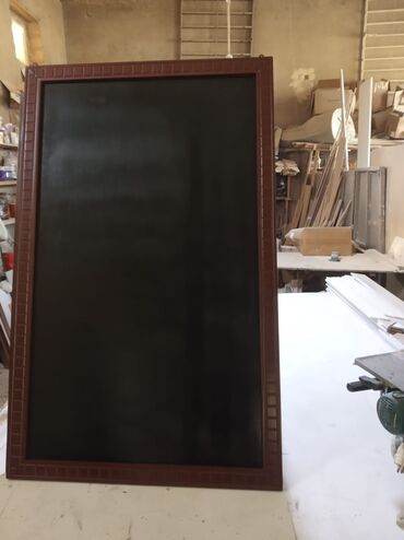 Reklam lövhələri: Taxta menyu lövha. Axan led işiqli reklam tablosu.Mùxtàlif növ reklam — 9