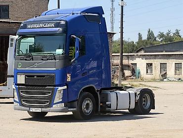 volvo 2015: Тягач, Volvo, 2015 г., Тентованный — 4
