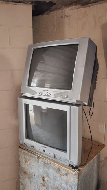 Smart TV bokslar: Retro dizaynlı bu CRT televizorlar, əsas media ehtiyacları üçün