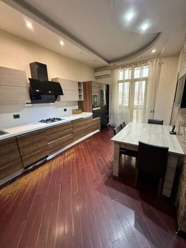 Uzunmüddətli kirayə mənzillər: Yasamal Rayonu Nizami Metrosu 3 otaq. Mərtəbə - 8/7 Otaq sayı - 3 — 22