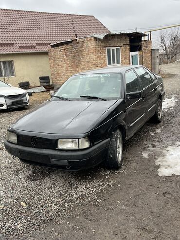 Volkswagen: Volkswagen Passat: 1989 г., 1.8 л, Механика, Газ, Седан