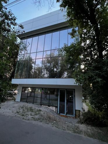 офис каракол: Сатам Офистик 265 кв. м, Ремонтсуз, Көп кабаттуу имарат