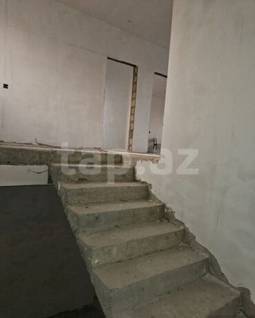 продажа недвижимости без посредников: 7 комнат, 300 м², Нет кредита, Без ремонта
