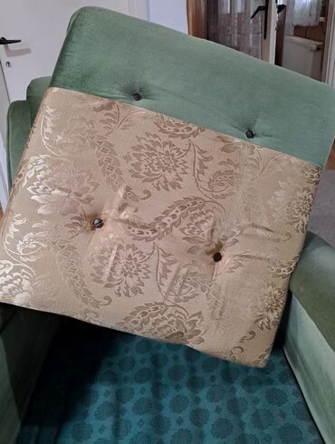 Sofe i kaučevi: Trosed-u odličnom stanju, bez oštećenja mebla, bez fleka, mehanizam — 15