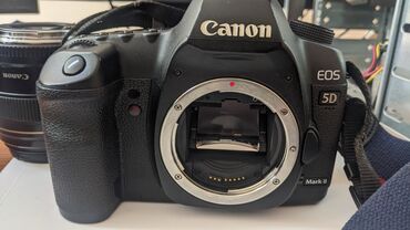 4к фотоаппараты: Canon 5D II. Body. пробег 75000, зарядник, ремень, акум оригинал, 16gb