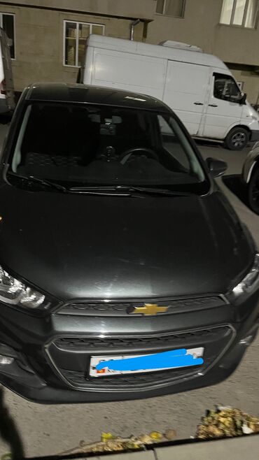 автомобиль москвич: Chevrolet Spark: 2017 г., 1 л, Автомат, Бензин, Хэтчбэк