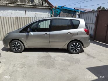 самая деловая машина: Toyota Corolla Verso: 2004 г., 2 л, Механика, Дизель, Универсал