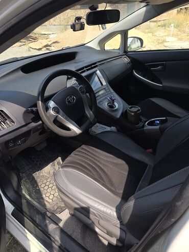 матиз каропка автомат: Toyota Prius: 2013 г., 1.8 л, Вариатор, Гибрид, Хетчбек
