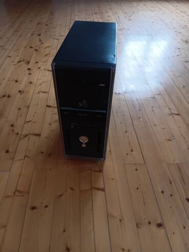 Monitor ilə birlikdə verilir