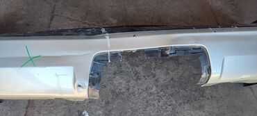 Крышки багажника и комплектующие: Накладка крышки багажника Toyota, 2010 г., Оригинал — 18