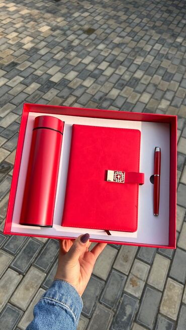 Qələmlər: Qələm, qutu,yazı daxil 25AZN.balaca qutuda 20 AZN.catdirilma -da lalafo.az — 19 Qələmlər: Qələm, qutu,yazı daxil 25AZN.balaca qutuda 20 AZN.catdirilma — 19