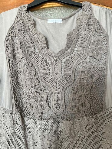 Вечерние платья: Продаю шикарное новое платье, привезено из Турции. Украшение и ажур — 25