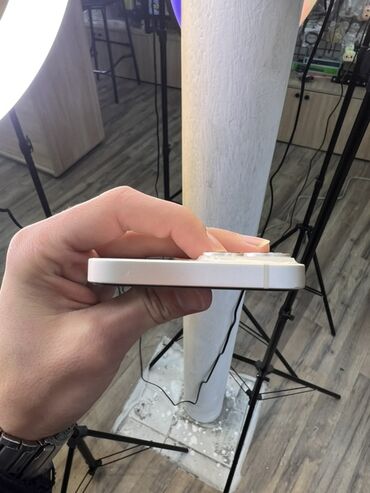 Apple iPhone: IPhone 14, Starlight — 3