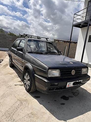 jac 9: Volkswagen Jetta: 1990 г., Седан — 1