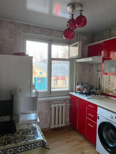 общага квартира: 2 комнаты, 43 м², 104 серия, 2 этаж, Косметический ремонт