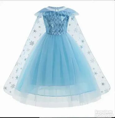 Kostimi za maskenbal: **model Š sa plaštom** **- Haljina je plava i ukrasna i možete je — 4