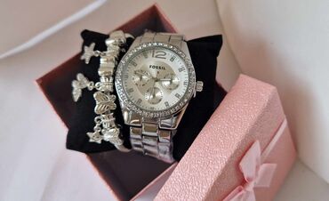 Ručni satovi: Sat + narukvica SAMO ❤️3500din❤️ Satovi su od hirurskog — 1