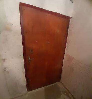 Dəmir giriş qapısı - Material: metal (dəmir), möhkəm konstruksiya -