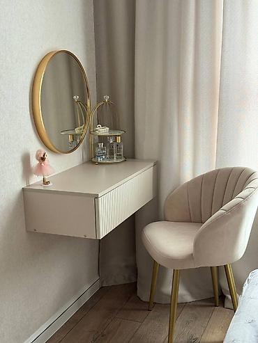 Divar tipli makiyaj/konsol masası və dairəvi güzgü dəsti - Minimalist