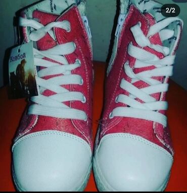 Women's Sneakers and athletic shoes: Ölçü: 40, Yeni — 9