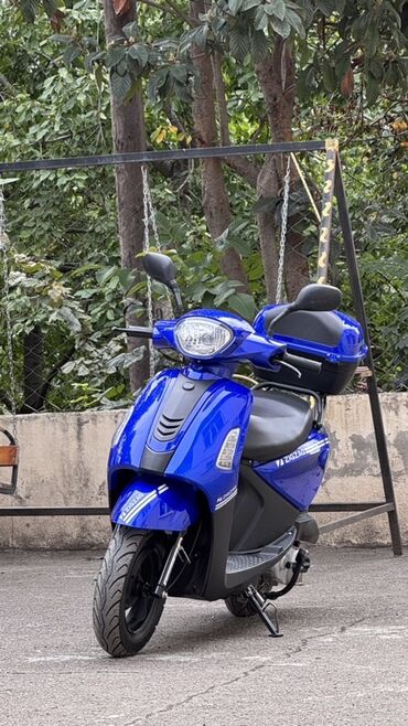 задний бампер мерседес: - Zig zag 50cc, 50 sm3, 2024 il, 1650 km