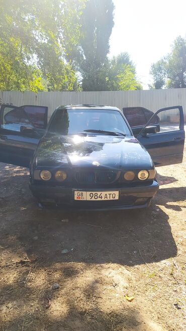 шины x5: BMW 5 series: 1988 г., 2.5 л, Механика, Бензин, Седан