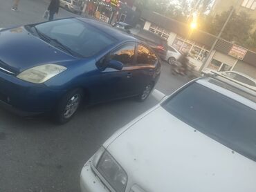 Nəqliyyat vasitəsinin icarəsi: Toyota Prius Arendaya verilir tepazit 320 Azn Butun xercler