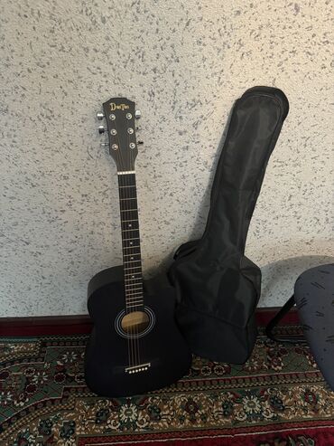 гитаре: Акустическая гитара Купил несколько месяцев назад Использовал пару