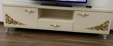 makaze za krevet popravka: TV stand, color - Beige, Used