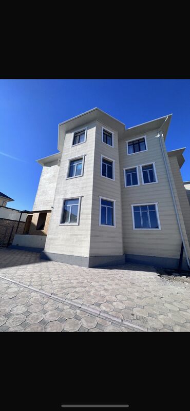 срочно продаётся 1 комнатная квартира в районе ошского рынка по улице кенсуйская: 3 комнаты, 78 м², Индивидуалка, 3 этаж, ПСО (под самоотделку)