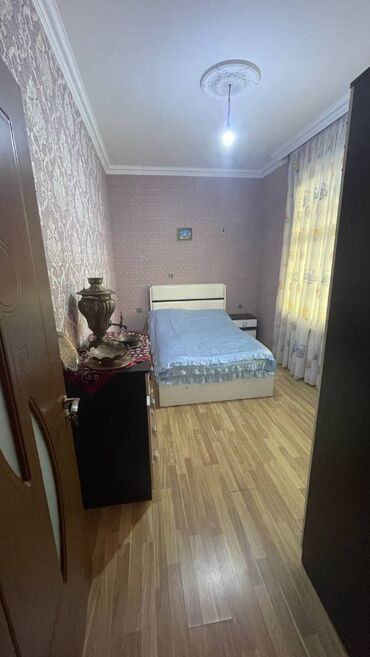 Həyət evləri və villaların satışı: Ramana qəs. 7 otaqlı, 220 kv. m, Kredit yoxdur, Orta təmir — 12