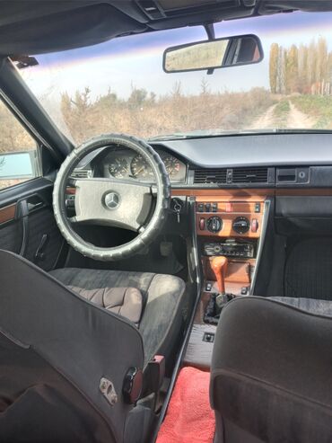 Mercedes-Benz: Mercedes-Benz E-Class: 1990 г., 2.3 л, Механика, Бензин, Универсал at lalafo.kg — 20 Mercedes-Benz: Mercedes-Benz E-Class: 1990 г., 2.3 л, Механика, Бензин, Универсал — 20