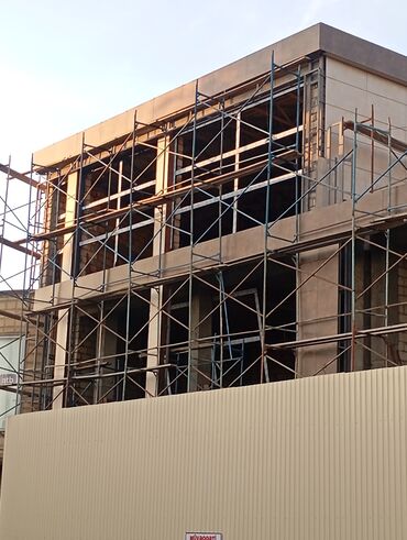 Naveslər, markizlər: Metal konstruksiyalı, yığılmış örtük. Həyətdə və ya bağda avtomobil — 2